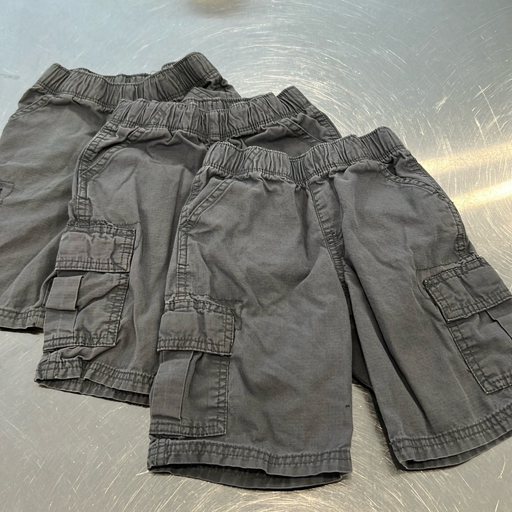 Children’s Place toddler cargo shorts - set of 3